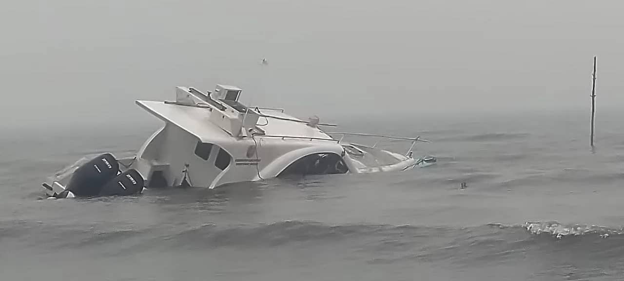 Ilustrasi berita Pemerintahan: Speedboat yang Ditumpangi  Sekda dan Anggota DPRD Fakfak Karam di Perairan Sorsel