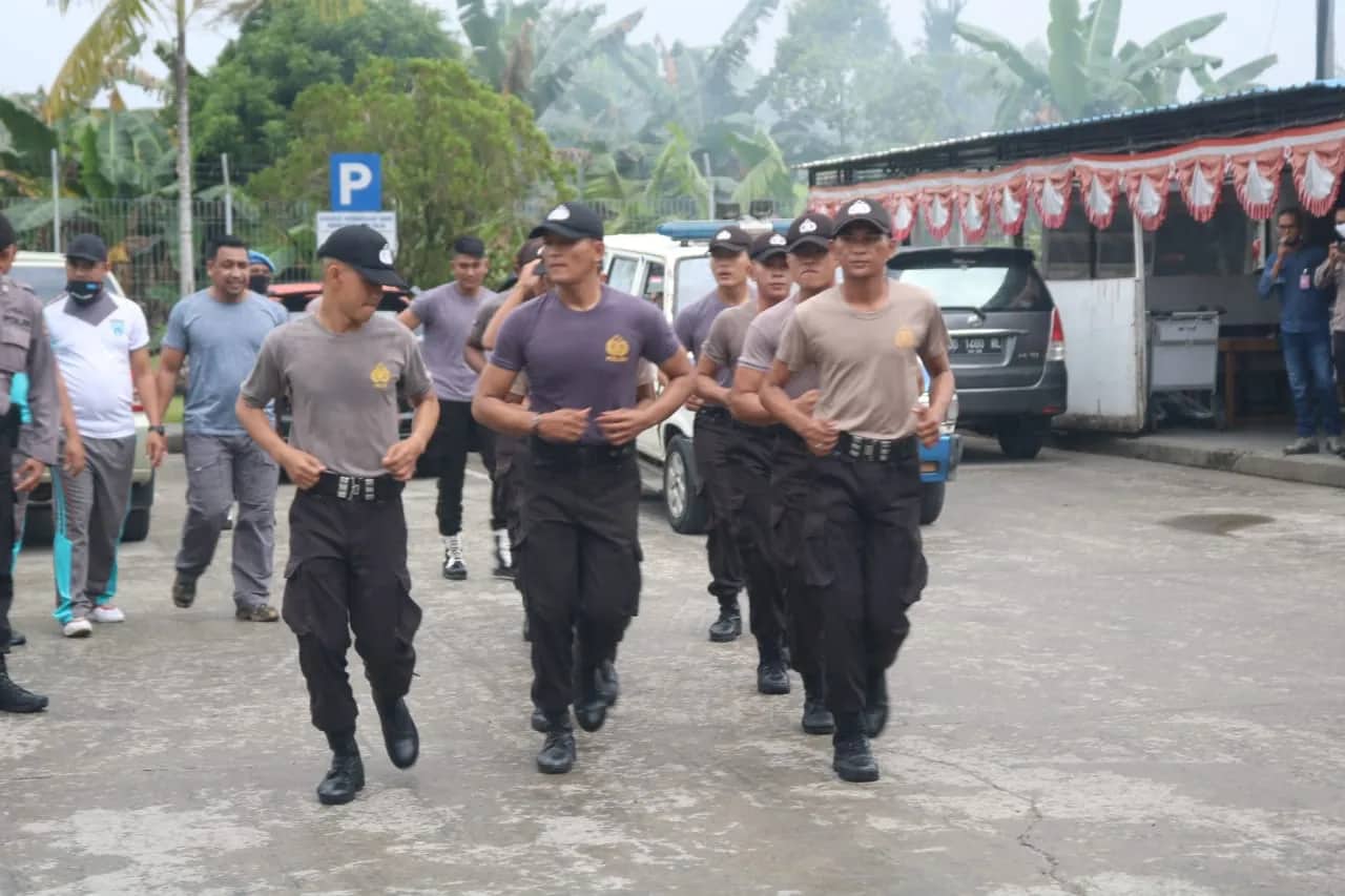 Ilustrasi berita Mimika: 10 Bintara Remaja Angkatan 44 Tiba di Polres Mimika