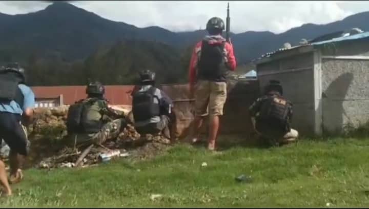 Ilustrasi berita Papua: Jenazah Anggota TNI yang Tewas Ditembak KKB Sudah Dievakuasi ke Timika