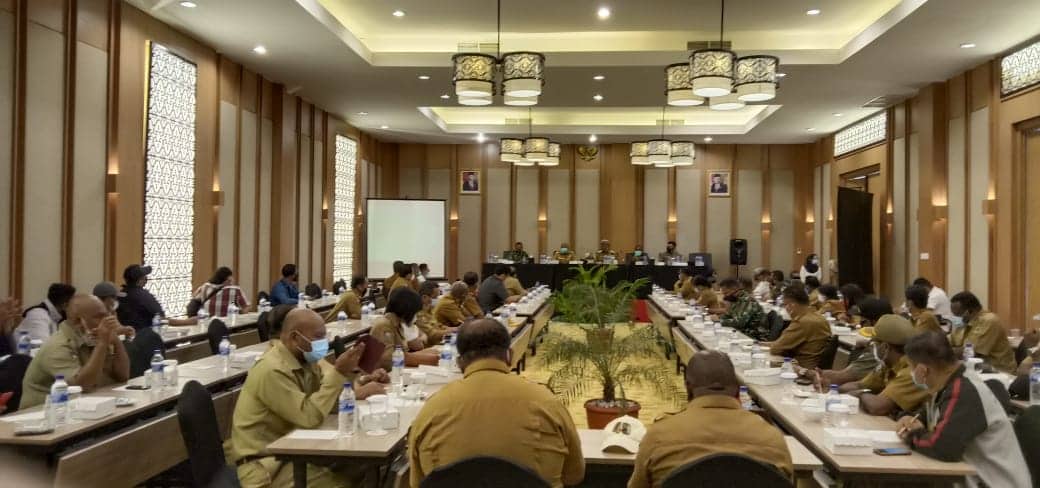 Ilustrasi berita Mimika: Sebulan Penuh, Aktivitas Dibatasi Sampai Jam 10 Malam, Pedagang : Kasihan Kami yang Jual Malam