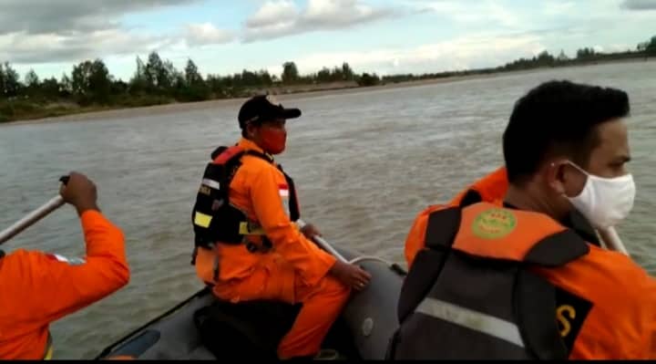 Ilustrasi berita Mimika: Seorang Pemancing Diduga Hanyut Tenggelam di Sungai Mile 28, Pencarian SAR Nihil