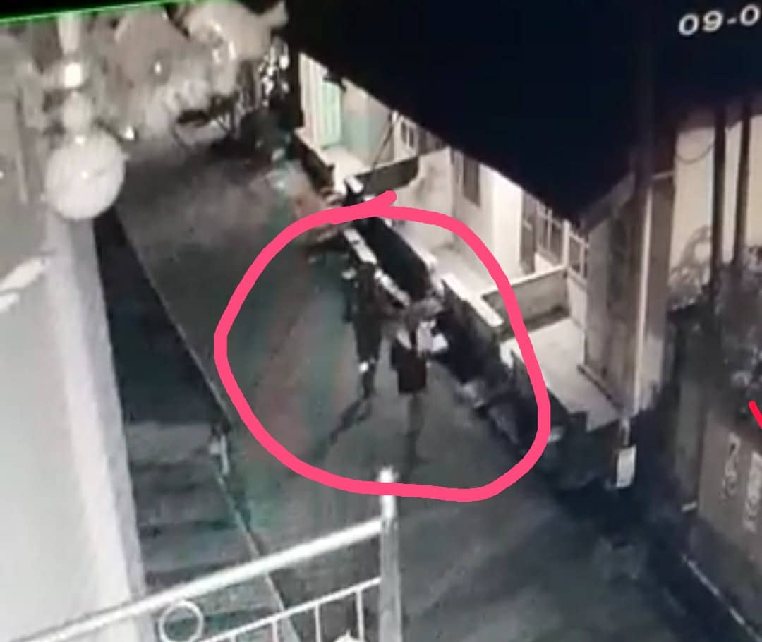 Ilustrasi berita Mimika: Kamera CCTV Rekam Aksi Berdosa 3 Pria di Rumah Seorang Ibu di Timika Pada Minggu Dini Hari Tadi