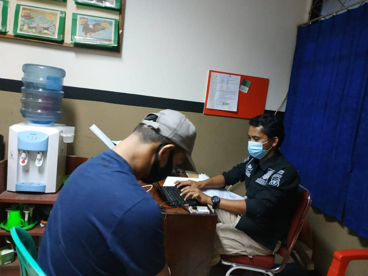 Ilustrasi berita Mimika: Meski Ketahuan Tipu Istri TNI Hingga Merugi Rp 8 Juta, Abdul Saleh Dibebaskan Polisi, Ini Alasannya