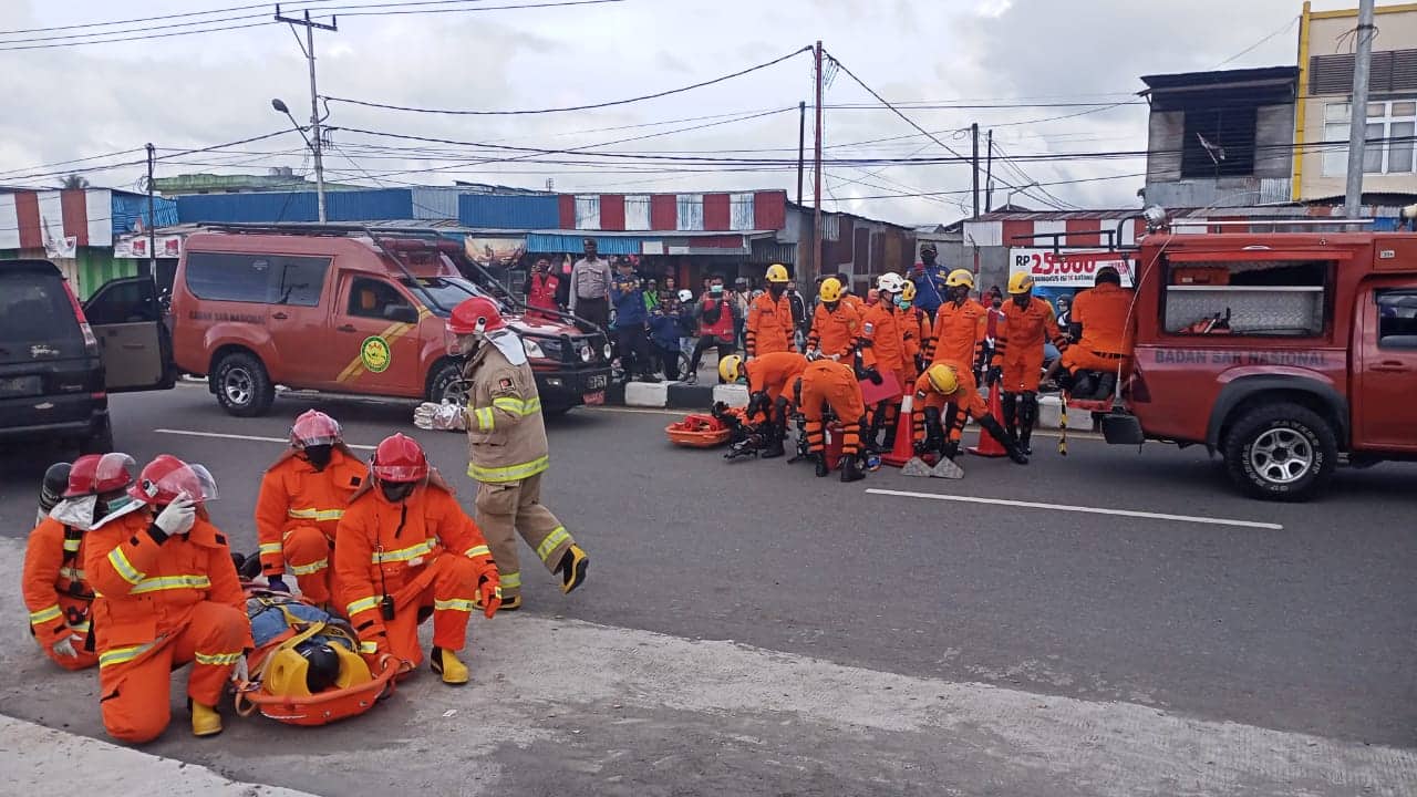 Ilustrasi berita Mimika: Tiga Mobil Tabrakan Beruntun di Timika, Satu Mobil Terbakar, Diselamatkan Tim SAR Gabungan