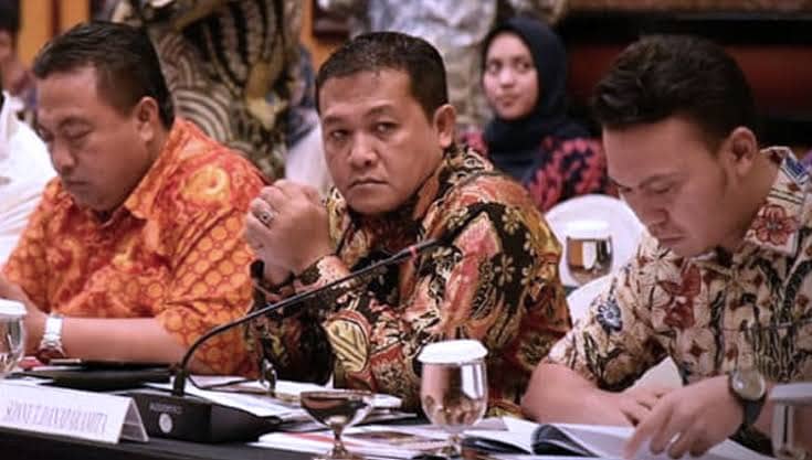 Ilustrasi berita Nasional: Anggota DPR : Perpanjangan PPKM Demi Memutus Mata Rantai Covid-19