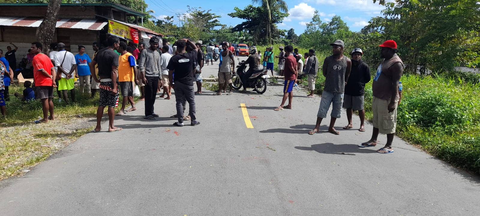 Ilustrasi berita Mimika: Lamaran Ditolak, 4 Perempuan di Mimika Timur Ditikam 7 Pria, Keluarga Korban Palang Jalan