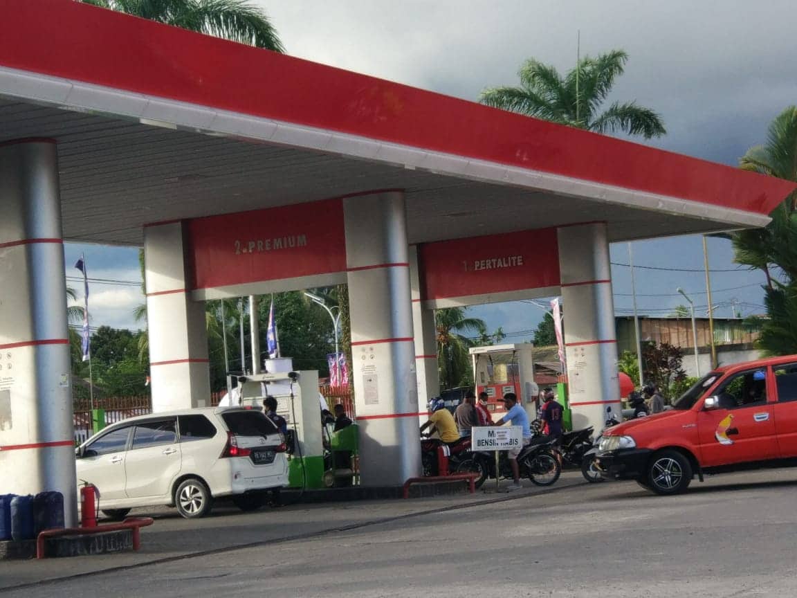 Ilustrasi berita Mimika: Perhatian !!! Mulai Hari ini Pengisian BBM di SPBU Nawaripi Khusus Bus, SPBU SP 2 Khusus Truk, Baca Aturan Selengkapnya…
