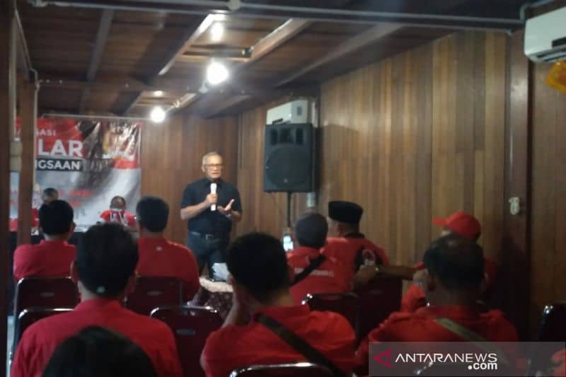Ilustrasi berita Papua: Komisi VI DPR Minta Kenaikan UMP Jangan Buat Kepanikan Pengusaha