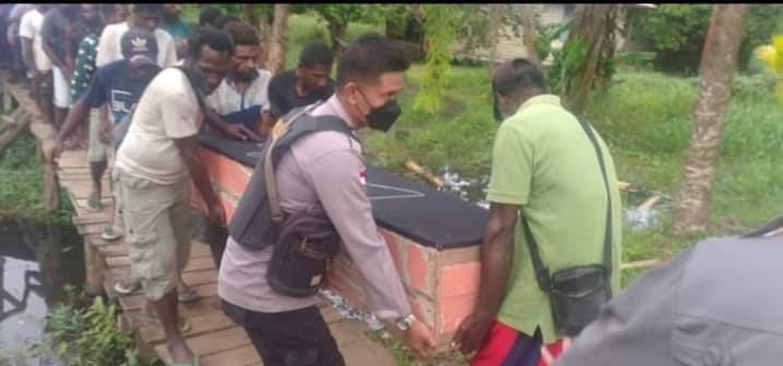 Ilustrasi berita Papua: ABG 14 Tahun Tewas Dianiaya Pemuda Kampung Tetangga, Pelaku Serahkan Diri ke Polisi