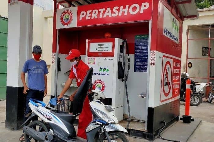 Ilustrasi berita Papua: Pertamina Mulai Sesuaikan Harga Pertamax Turbo Rp 13.500 dan Dex Series Rp 13.200