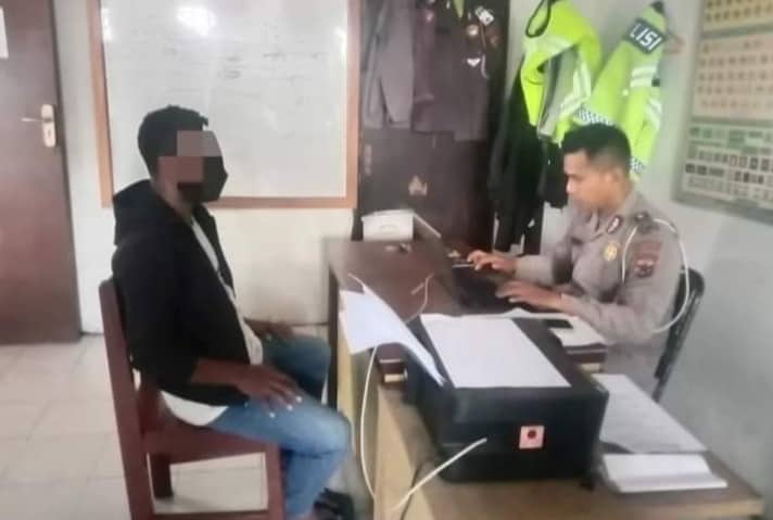 Ilustrasi berita Papua: Pengendara Mobil Penabrak Penjual Sayur Keliling Hingga Tewas Serahkan Diri ke Polsek Abepura