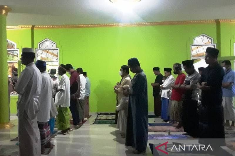 Ilustrasi berita Papua: Umat Islam Biak Padati Masjid Shalat Tarawih Sambut Ramadhan