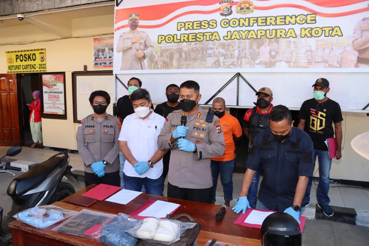 Ilustrasi berita Papua: Modus Berpura-pura Pesan Makanan, Seorang Pria Bejad di Jayapura Perkosa 4 Wanita, Terancam 12 Tahun Penjara