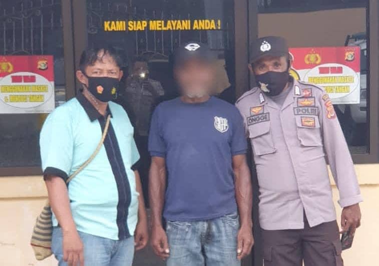 Ilustrasi berita Papua: Kemaluan Ditendang Pembeli, Penjual Gorengan Jatuh Pingsan, Pelaku Diciduk Tim Opsnal Polsek Sentani Timur