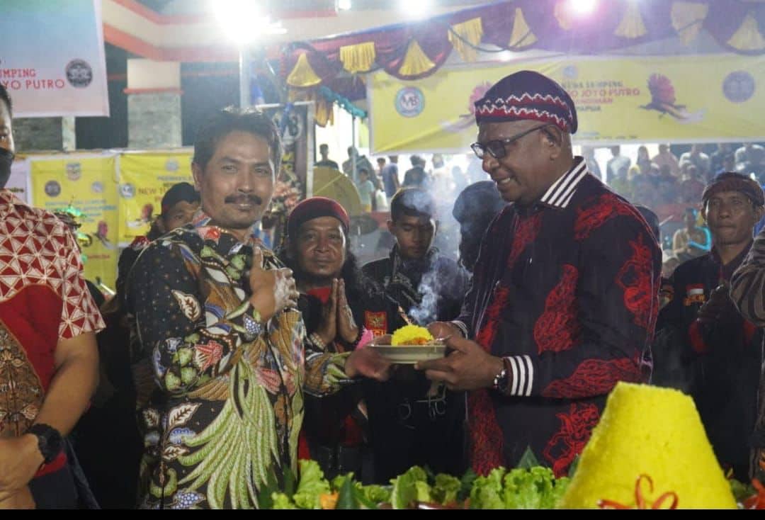 Ilustrasi berita Mimika: Peringatan Harlah ke-7, Wabup John Rettob Akui KKJB Memberi Kontribusi Luar Biasa Bagi Kabupaten Mimika