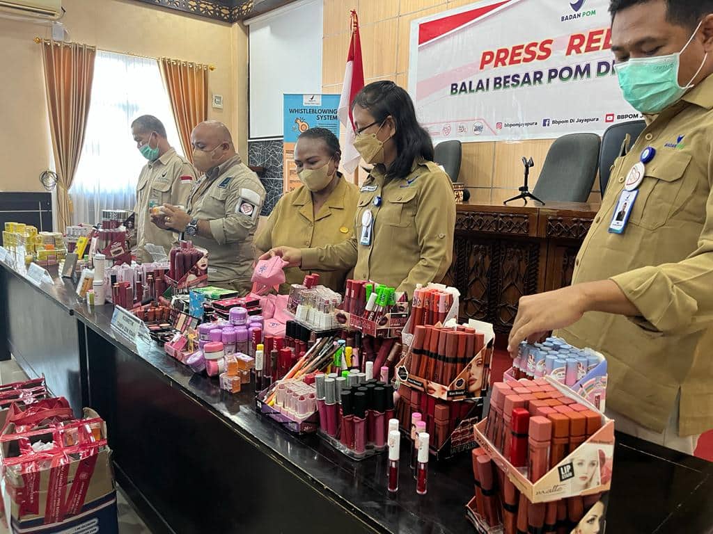 Ilustrasi berita Papua: 6.354 Produk Kosmetik Tanpa Ijin Edar Senilai Rp 146 Juta Disita Balai POM Jayapura di Empat Kabupaten di Papua
