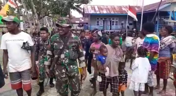 Ilustrasi berita Mimika: Air Mata Kerinduan Menetes di Pelabuhan Atapo, Tangisan Warga untuk Kepulangan Ratusan Prajurit TNI