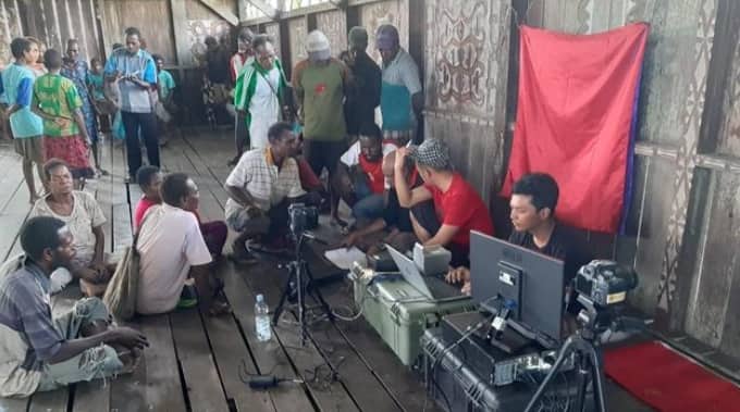 Ilustrasi berita Papua: Perekaman e-KTP di Tiga DOB Papua Dipercepat, Ribka Haluk: Pendataan Untuk Pemilu 2024