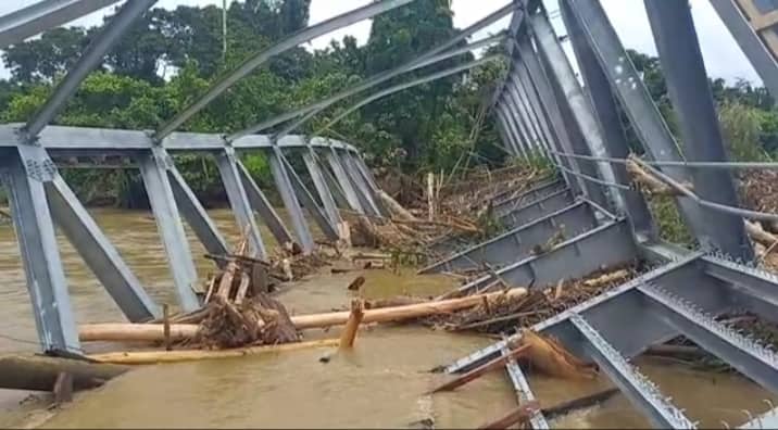 Ilustrasi berita Papua: Akibat Luapan Kali, Jembatan Legari di Distrik Makimi Kabupaten Nabire Hanyut