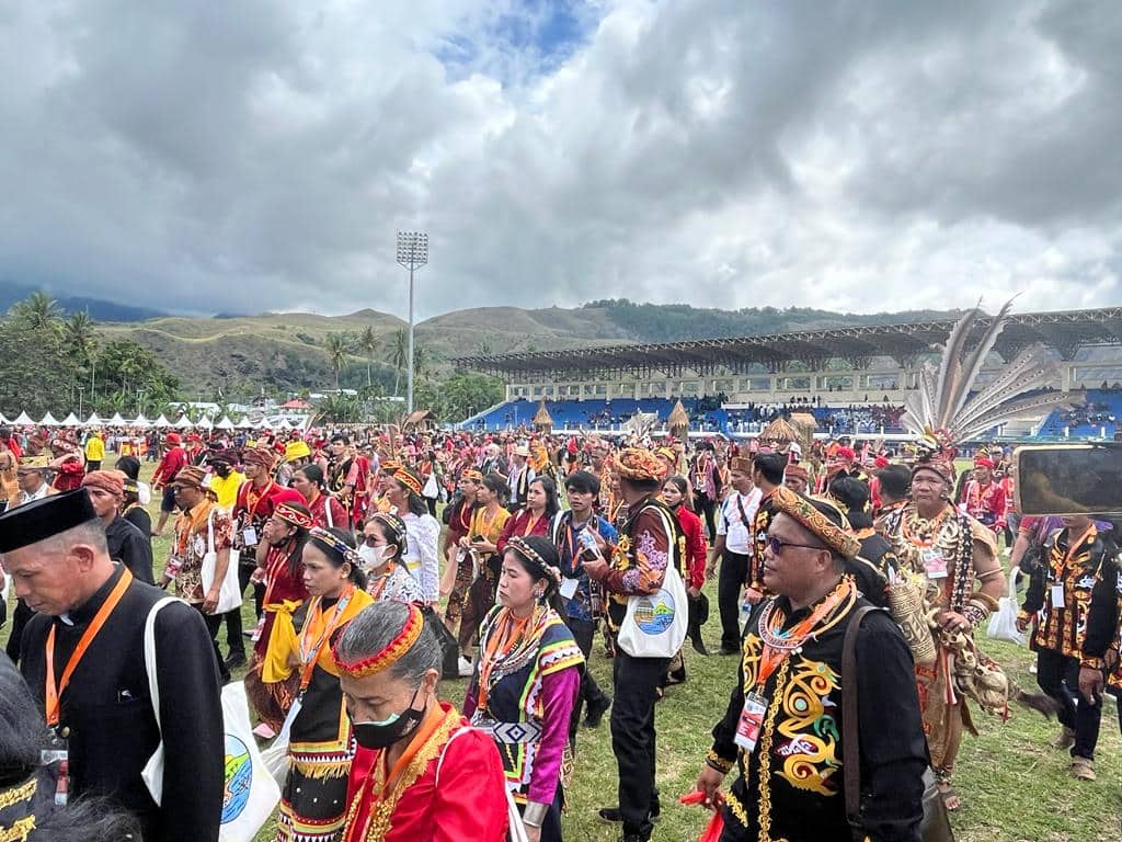 Ilustrasi berita Papua: Bupati Jayapura Lepaskan Kontingen Kirab Budaya Peringati KMA ke - IX, KMAN VI dan FDS Tahun 2022