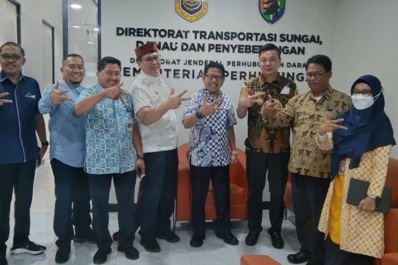 Ilustrasi berita Papua: Bupati Freddy Usulkan Trayek Baru ASDP Kaimana-Dobo-Timika