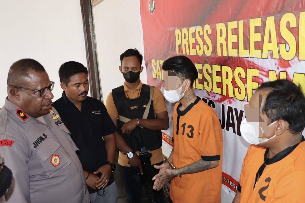 Ilustrasi berita Papua: Dikirim Lewat Ekspedisi, Dua Pengedar Ribuan Pil Koplo di Jayapura Dibekuk Polisi