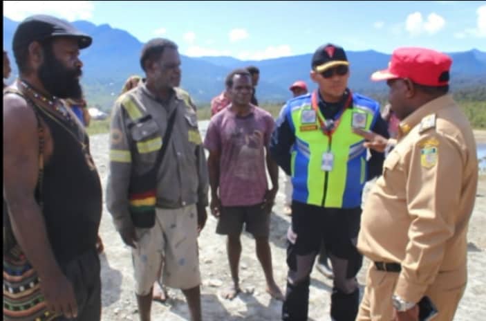 Ilustrasi berita Papua: Landasan Pacu Diperpanjang Hingga 1.400 Meter, Tahun 2023 Bandara Sinak Diproyeksi Didarati Pesawat Jenis ATR