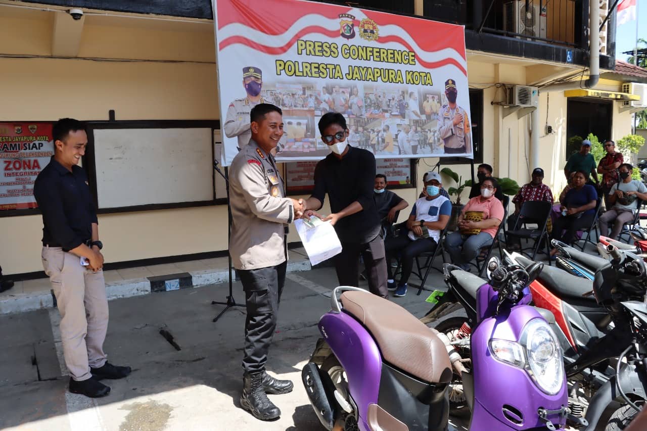 Ilustrasi berita Papua: 10 Unit Sepeda Motor Hasil Curian Dikembalikan ke Pemiliknya, Kapolresta: 30 Unit Lagi yang Diidentifikasi