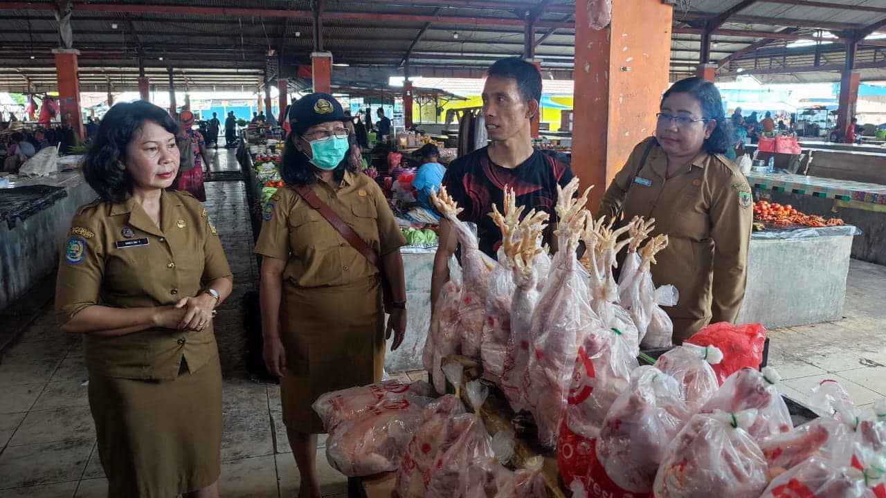 Ilustrasi berita Mimika: Sidak Penjual Daging Pasar Sentral Timika, Disnakeswan Temukan 2 Kilo Daging Rusak, drh. Sabelina: Berarti Cukup Aman