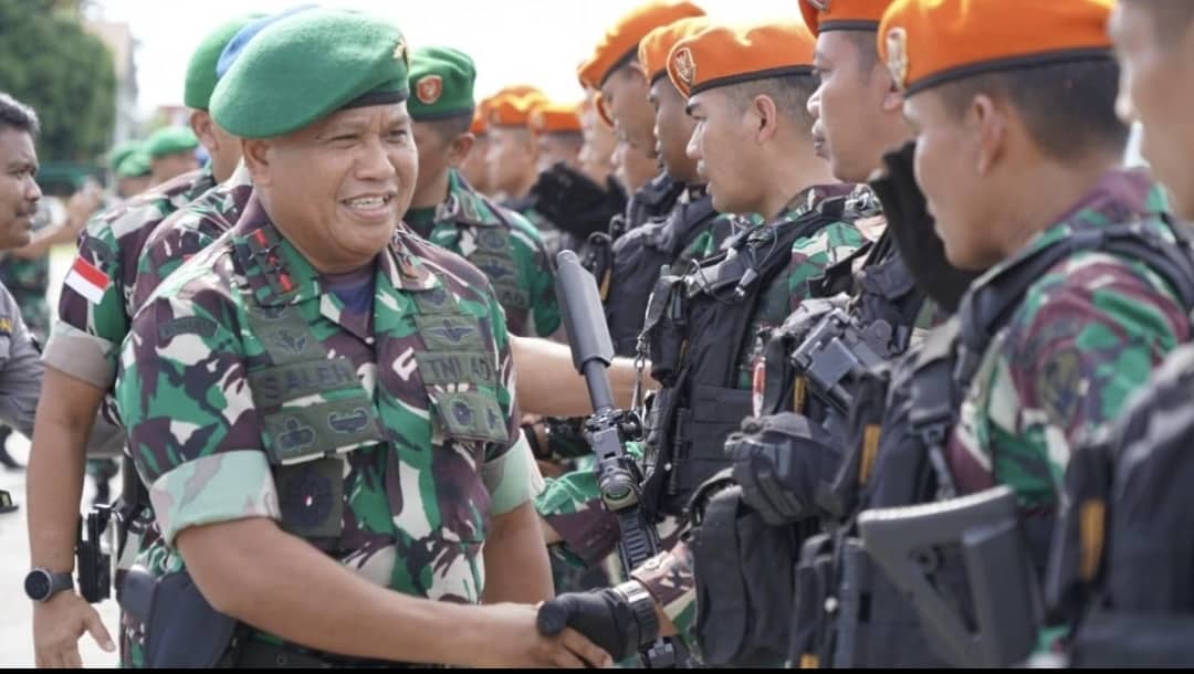 Ilustrasi berita Mimika: Termasuk Bandara Mozes Kilangin Timika, 230 Personil Kopasgat TNI Jaga 12 Landasan Udara di Papua