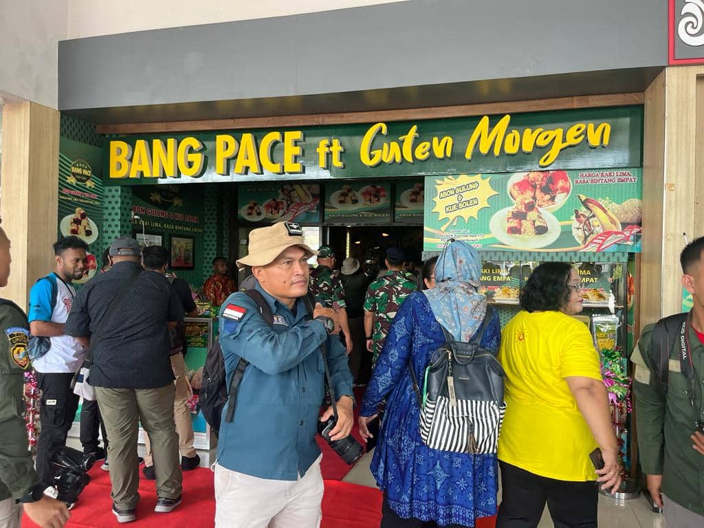 Ilustrasi berita Papua: Dorong Penguatan Pelaku UMKM, Gerai Bang Pace Bandara Sentani Diresmikan