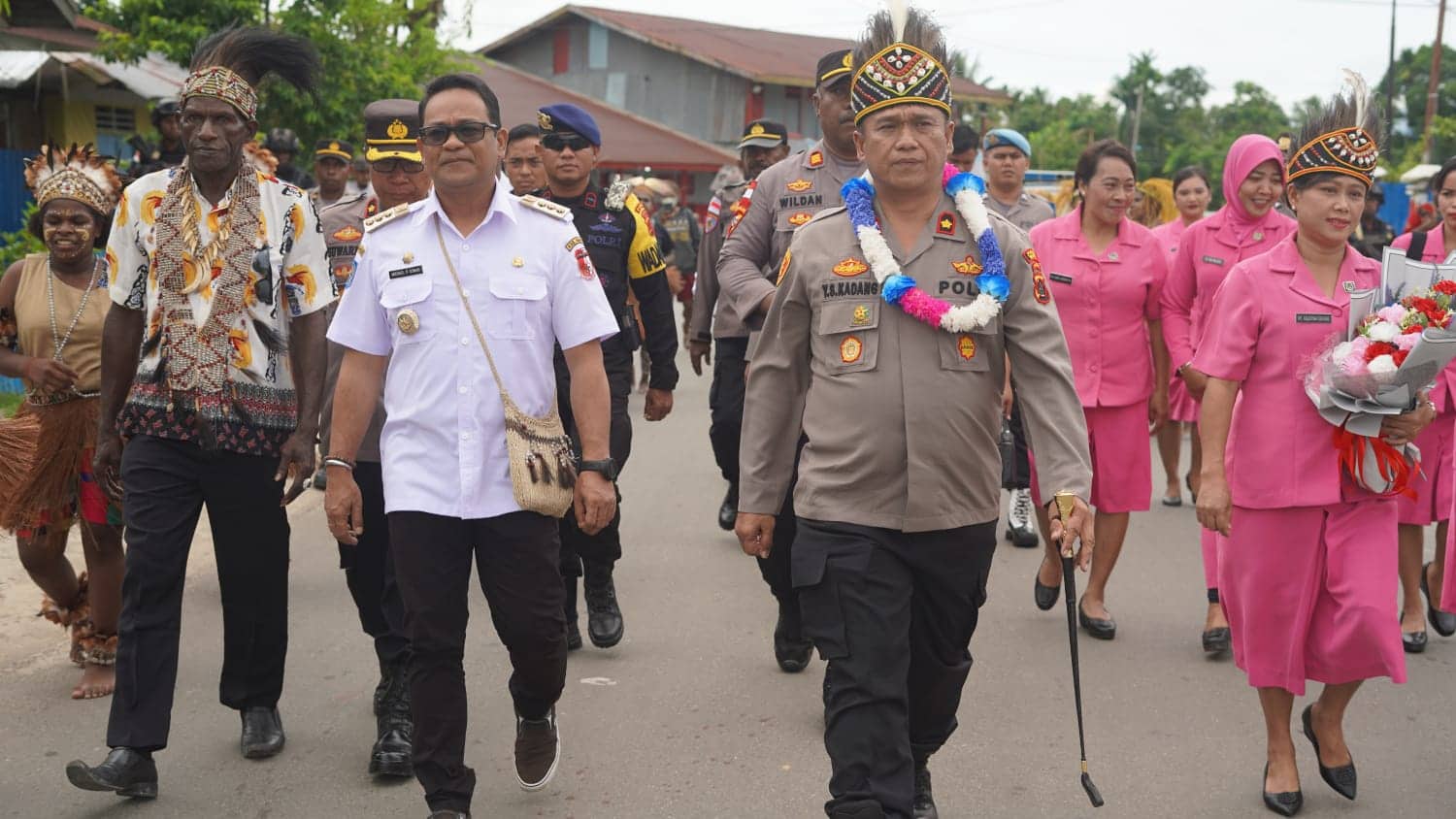 Ilustrasi berita Papua: Jabat Kapolres Mappi, Kompol Yustinus Kadang Tiba di Kepi, Disambut Penjabat Bupati dan Jajaran Forkopimda