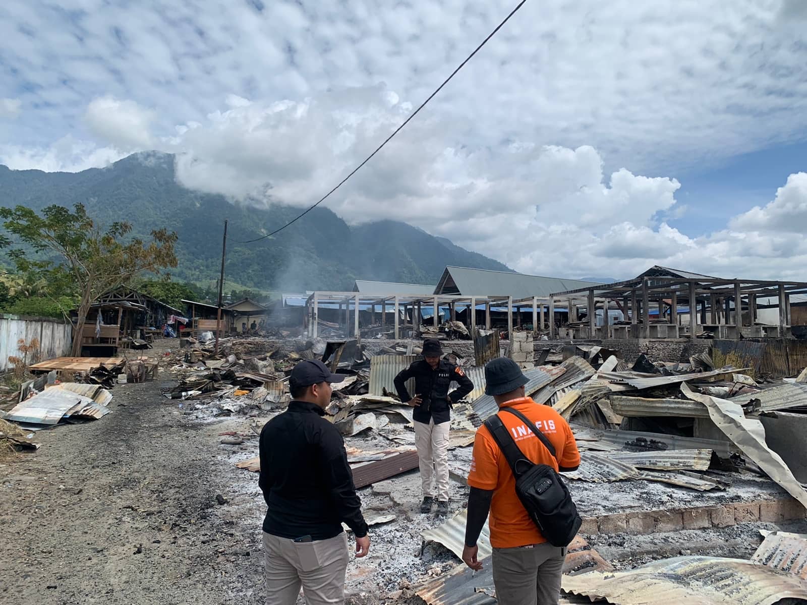 Ilustrasi berita JAYAPURA: Negatif Asron, Hasil LabforPolda Papua Simpulkan Kebakaran Ratusan Kios di Pasar Baru Phara Sentani Disebabkan….