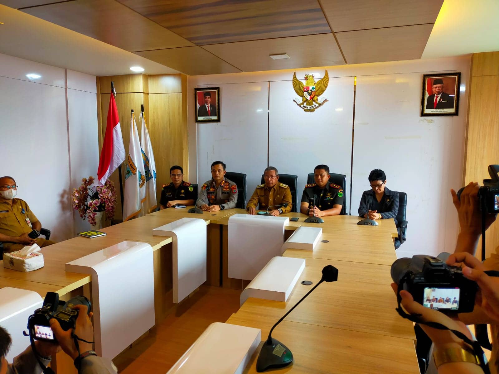 Ilustrasi berita Papua: Kasus Pembakaran Wanita Mendapat Atensi Forpimda Sorong, Polisi Kejar Tiga Orang Pelaku