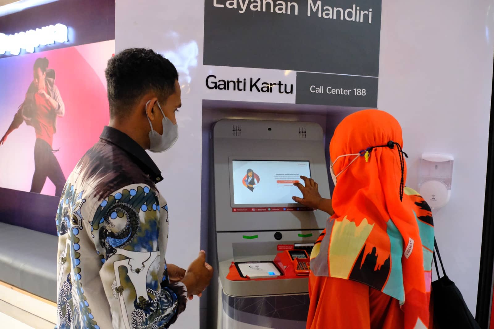 Ilustrasi berita JAYAPURA: Ganti Kartu Kini Gak Ribet Lagi, Telkomsel Hadirkan Layanan Mandiri MyGraPARI