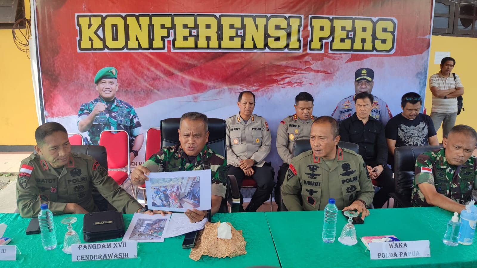 Ilustrasi berita Papua: TNI-Polri Bantah akan Serbu Distrik Paro di Kabupaten Nduga, Pangdam: Itu Hoax