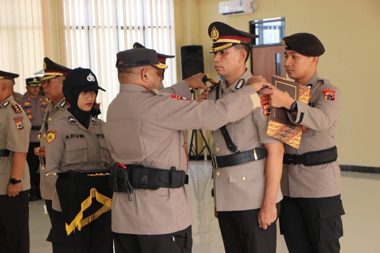 Ilustrasi berita Mimika: Mantan Wakapolres Mimika dan Kabag SDM Polres Mimika Dipromosi Jadi Kapolres