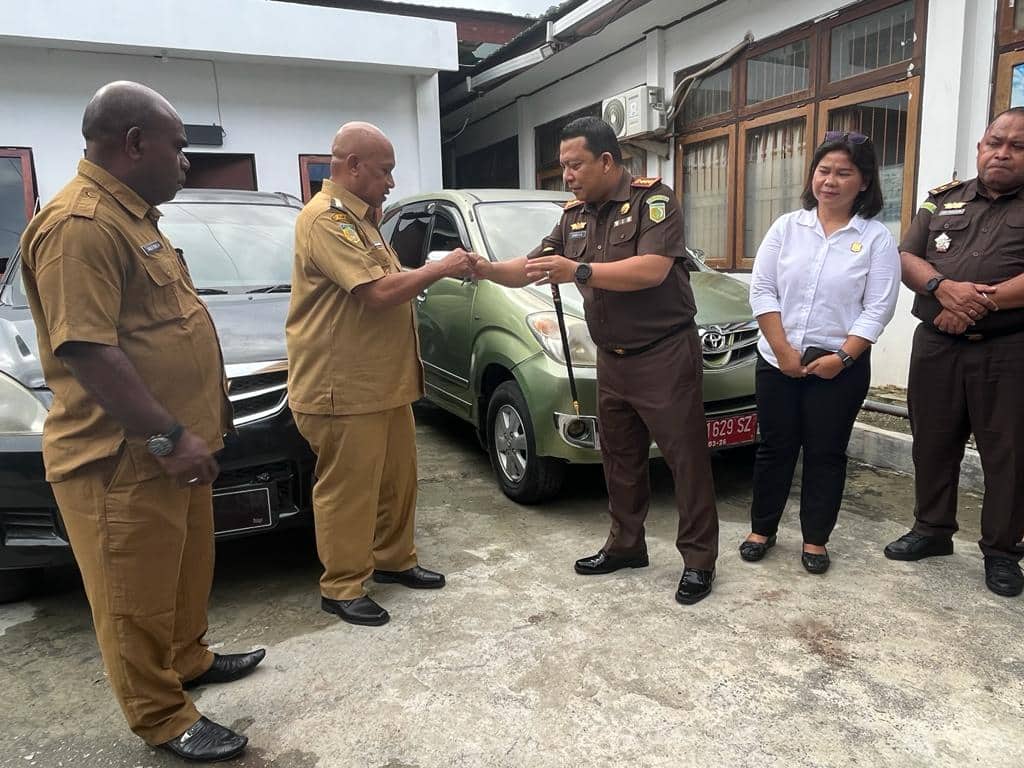 Ilustrasi berita JAYAPURA: Kejari Jayapura Serahkan Aset Pemda Sarmi yang Sempat Dikuasai Pensiunan Pejabat dan Mantan Anggota Dewan