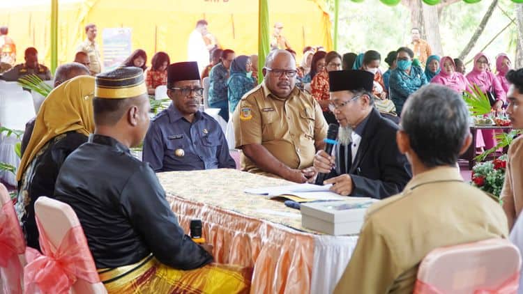 Ilustrasi berita JAYAPURA: 71 Pasangan Suami Istri Beragama Muslim Ikut Nikah Massal, Tujuh Pasutri Jalani Sidang Isbat