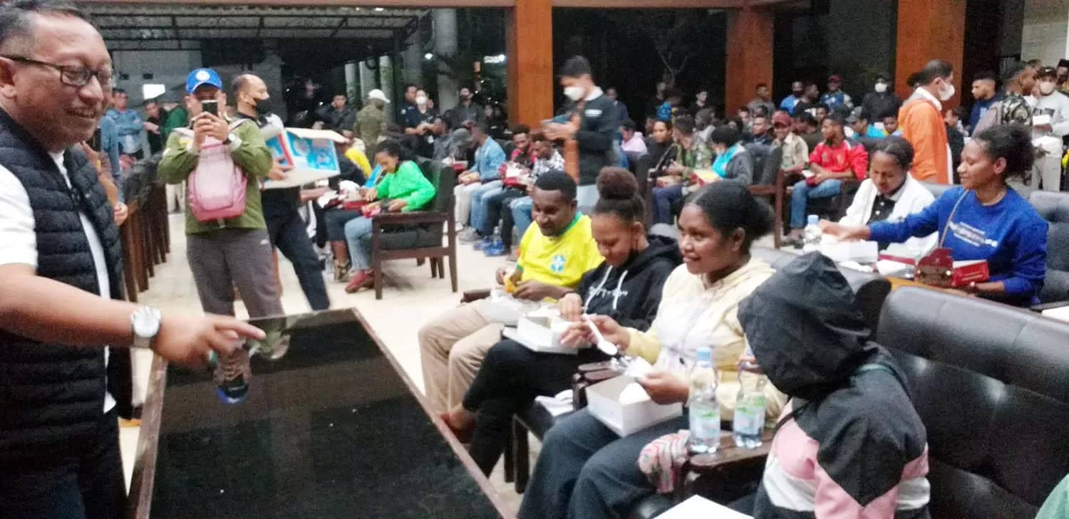 Ilustrasi berita Nasional: Ratusan Mahasiswa Asal Papua Kelaparan di Salatiga, Pemkot Sinoeng Turunkan Bantuan Sembako