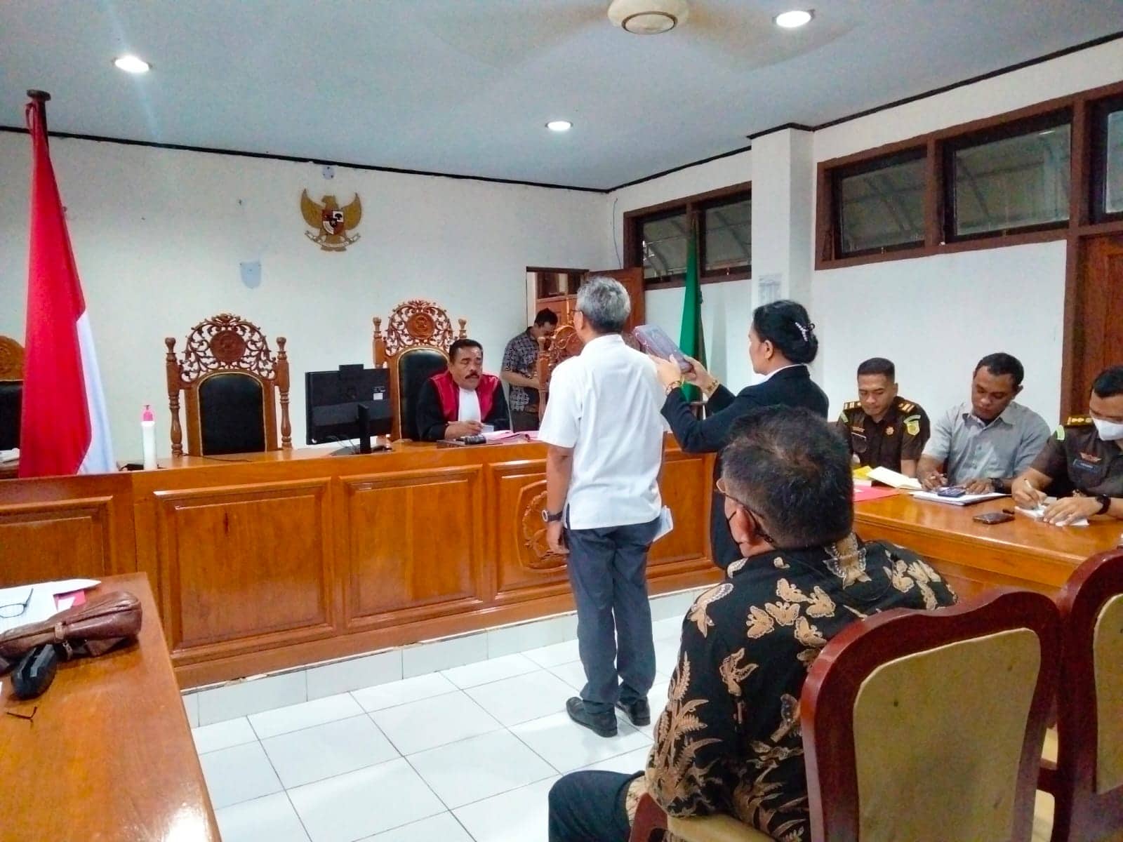 Ilustrasi berita Mimika: Saksi Ahli Kejati Papua Terlihat "Linglung" di Sidang, Hanya Baca 1 Dokumen, Klaim Semua Lembaga Bisa Declare Kerugian Negara