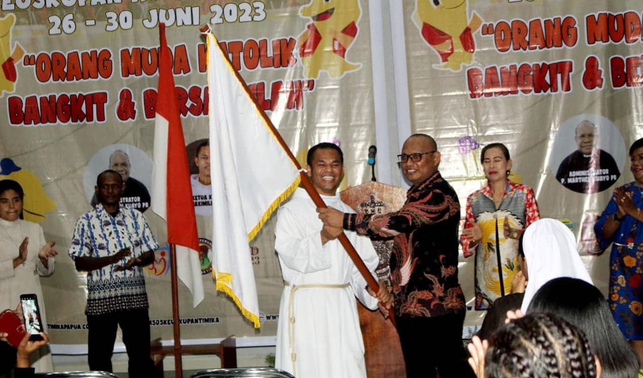 Ilustrasi berita Mimika: Dari Misa Perutusan Panitia Pra IYD III Keuskupan Timika, Pastor Andreas : Orang Muda Katolik Harus Bangkit dan Bersaksi
