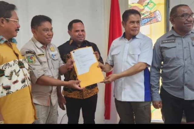 Ilustrasi berita Papua: Sempat Dinonaktifkan Gubernur Non Aktif Lukas Enembe, Pemprov Papua Aktifkan Kembali Dua Pejabat Eselon II