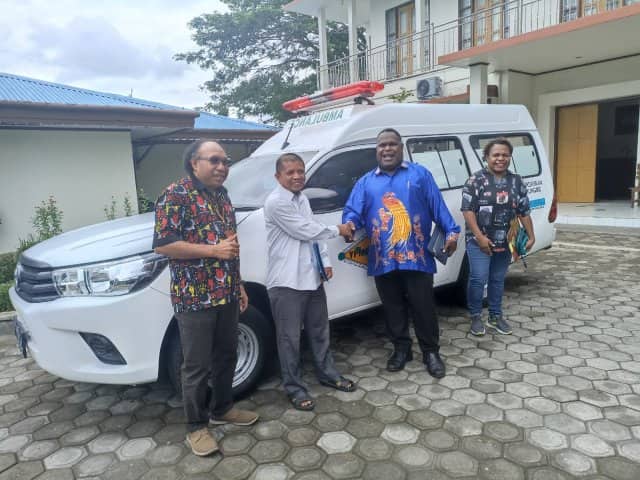 Ilustrasi berita Mimika: Selain Gereja, YPMAK Juga Sumbang Satu Unit Mobil Ambulance Untuk Masjid Babussalam Timika