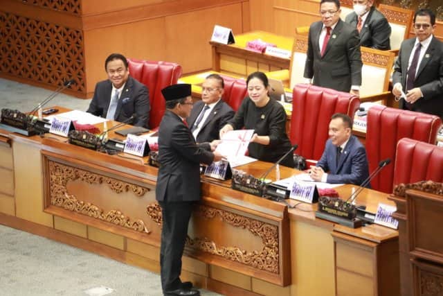 Ilustrasi berita Papua: RUU 8 Provinsi Resmi Disahkan Menjadi Undang-Undang