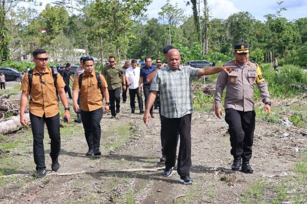 Ilustrasi berita Mimika: Kapolda Papua Tinjau Kantor Satpas SIM Polres Mimika, RS Bhayangkara Mimika dan Mako Brimob III Korbrimob Polri