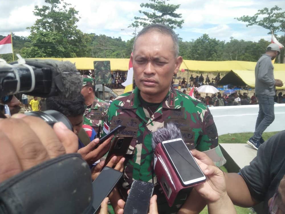 Ilustrasi berita Papua: Koramil Kurulu Jayawijaya Diserang Sekelompok Warga, Danramil Perintahkan Anggota Amankan Senjata, Danrem Beri Apresiasi