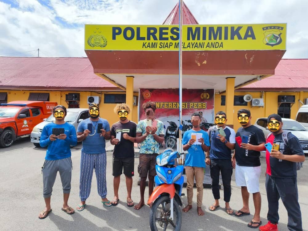 Ilustrasi berita Mimika: Polres Mimika Berhasil Bekuk 2 Spesialis Pencuri HP dan Sepeda Motor, Sudah Puluhan HP Dicuri Sejak Tahun 2022