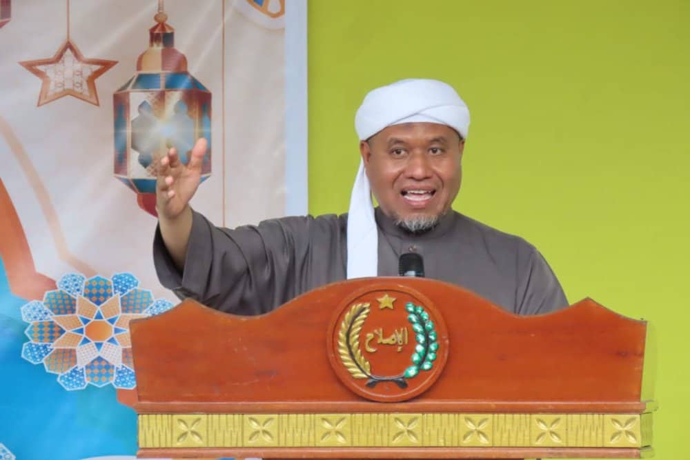 Ilustrasi berita Mimika: KH. Thoha Yusuf Ajak Pengurus dan Keluarga Besar Yayasan Al-Ishlah Bondowoso Cabang Timika Jadi Pribadi yang Pemaaf