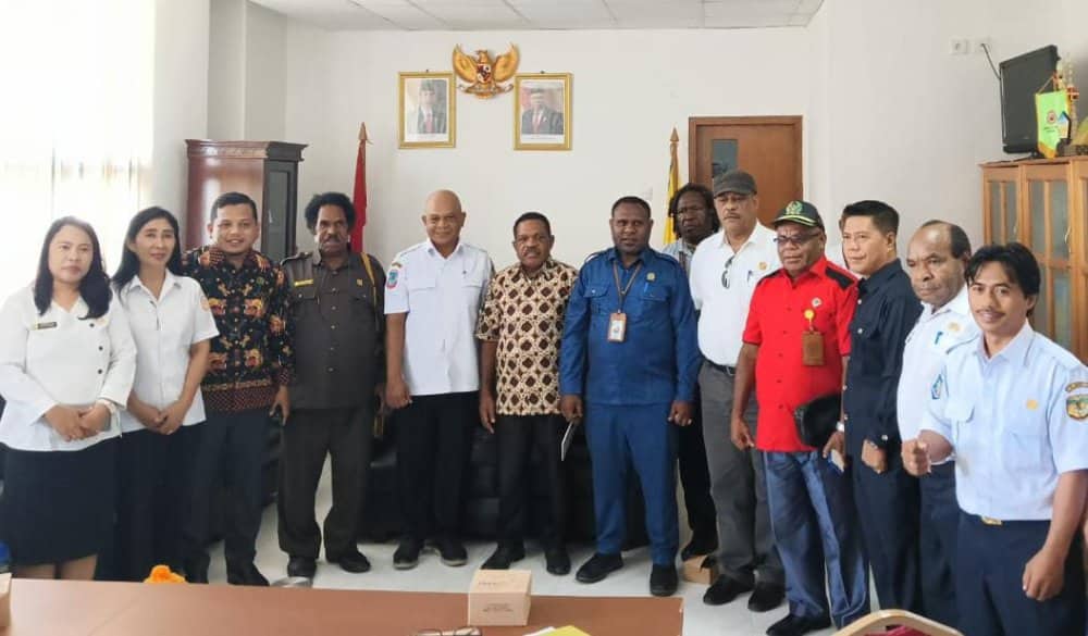 Ilustrasi berita Mimika: Legislator Mimika Tekankan Pemeliharaan Venue PON dan Fungsikan BTS Layani Kebutuhan Internet Warga